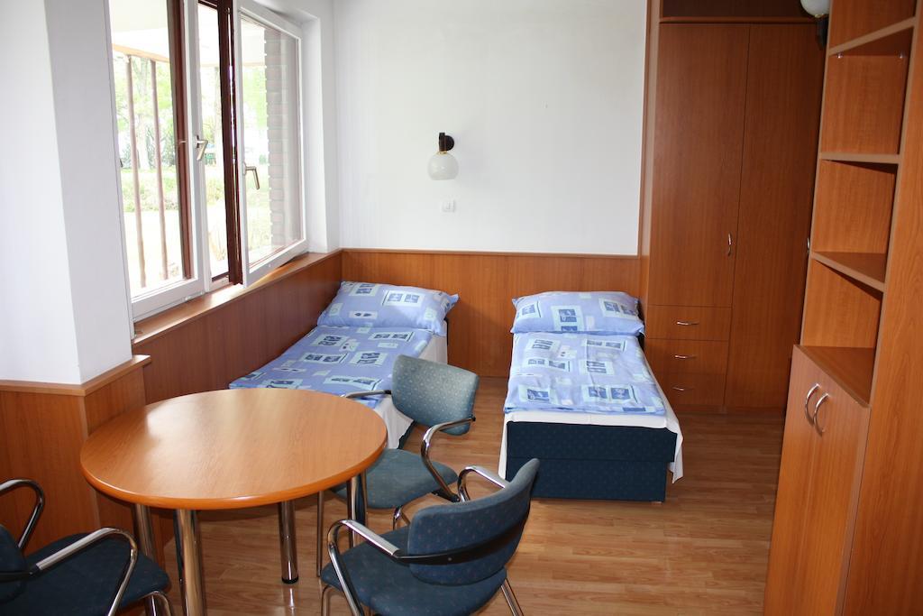 Hethland Zamardi Vsz Ueduelo Hotel Room photo